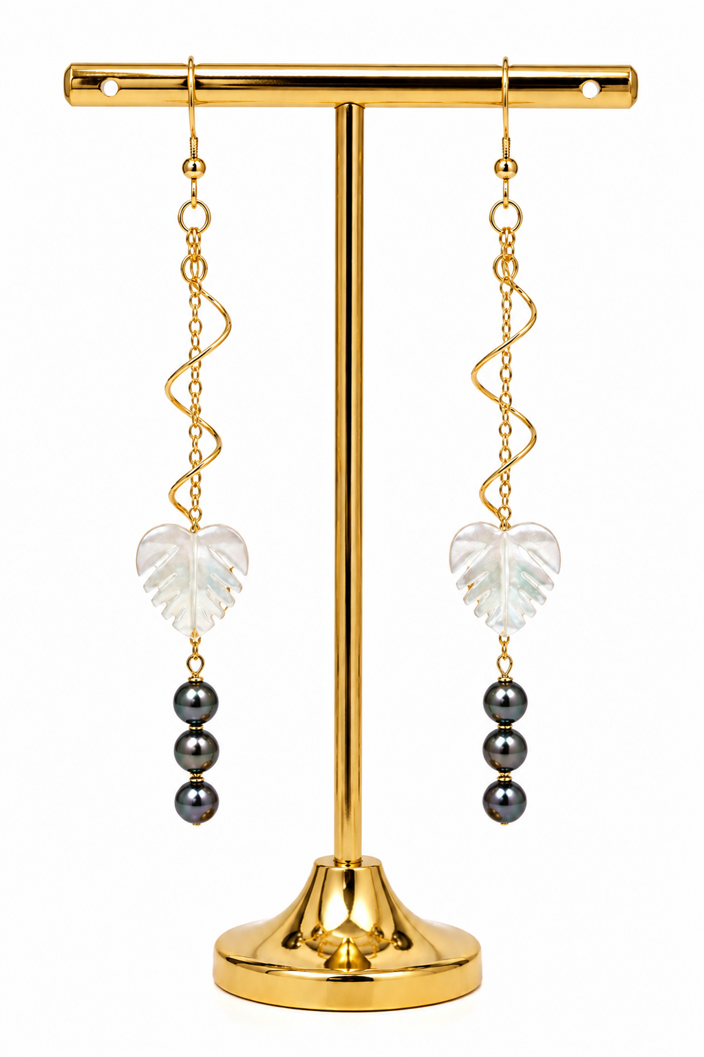 Monstera Dainty Pearl Hand Spiraled Earring