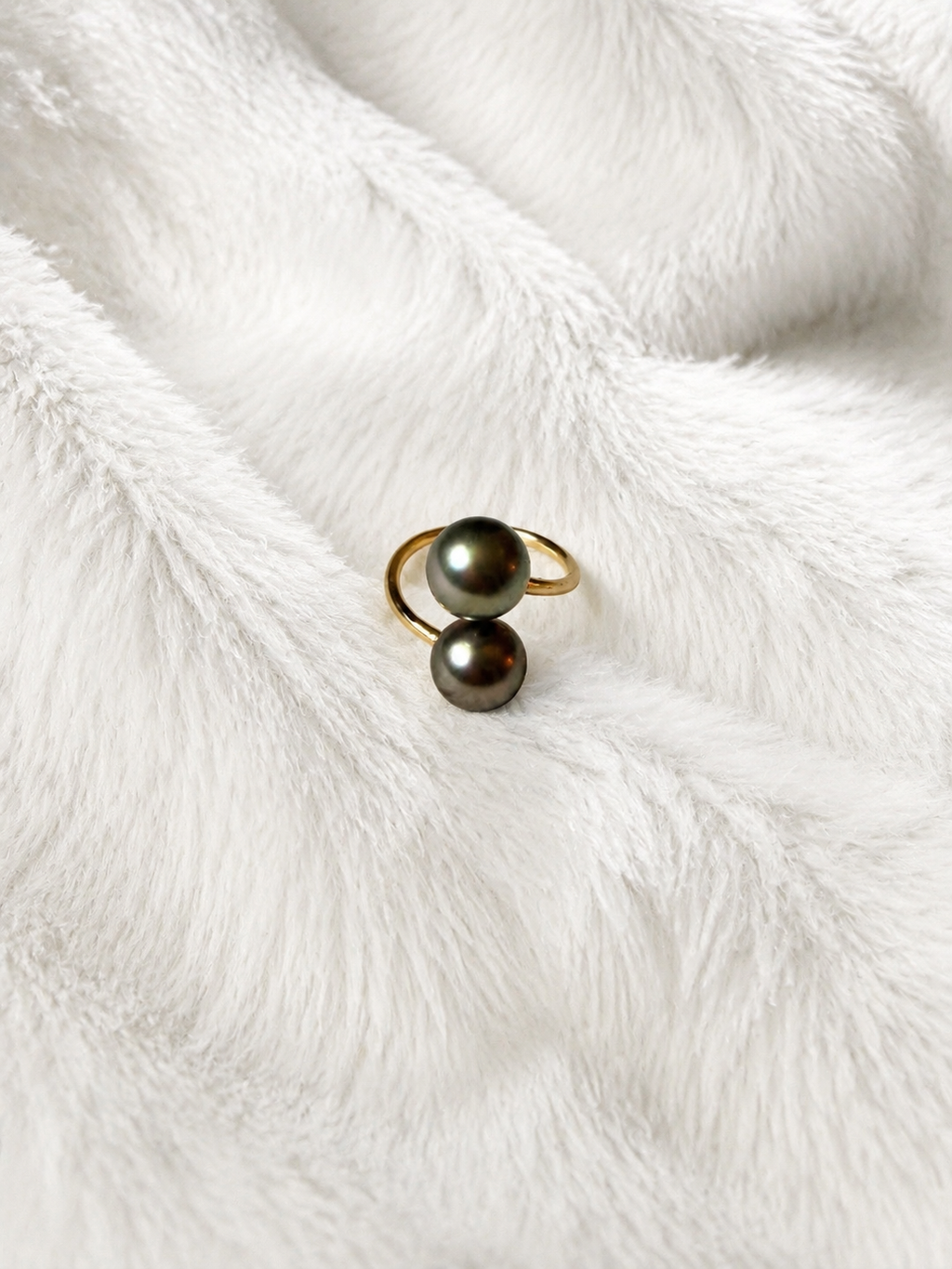 Round Tahitian Bypass Ring