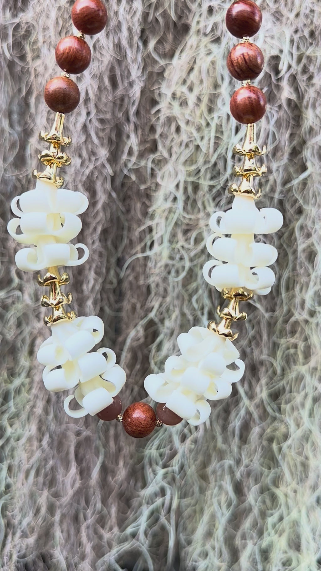 White & Gold Puakenikeni Bag | Car Lei