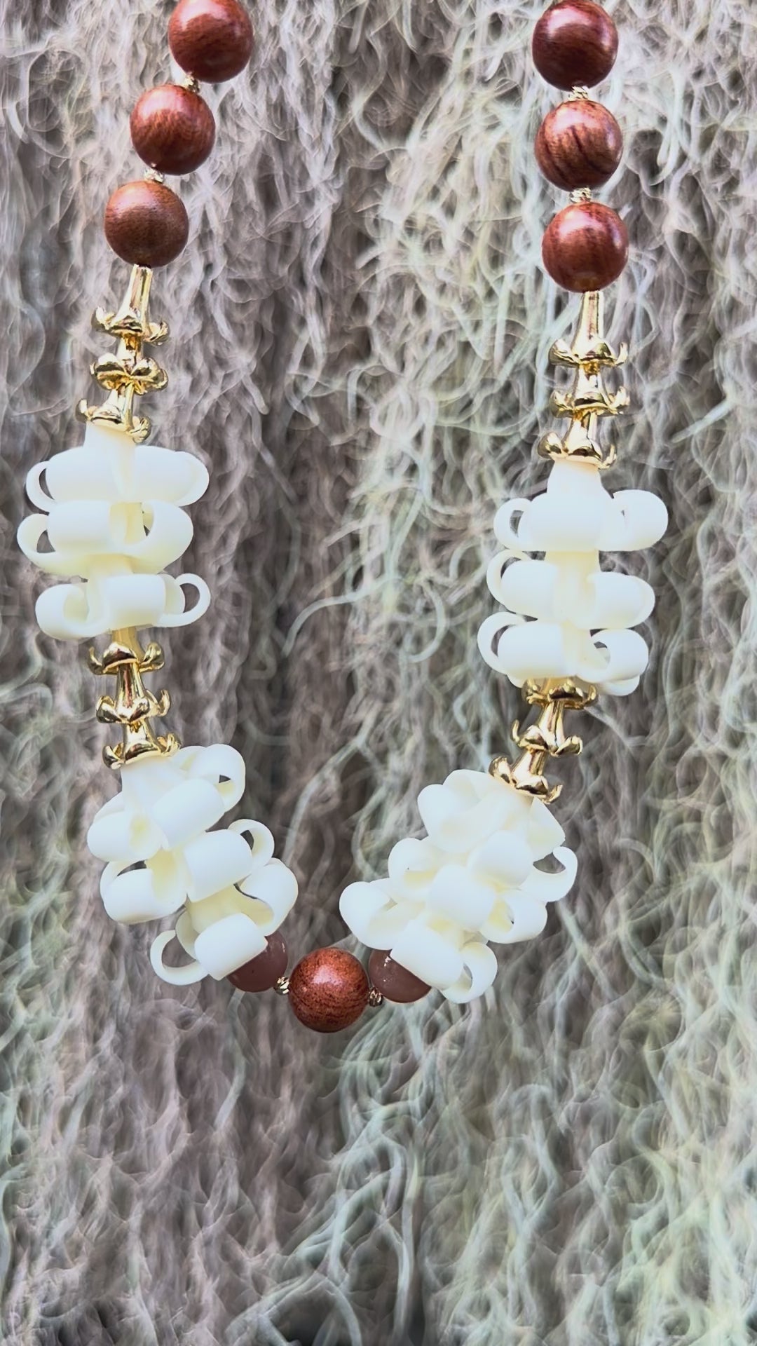 White & Gold Puakenikeni Bag | Car Lei
